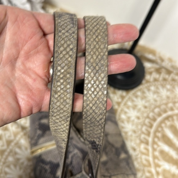 Michael Kors Rare Snake embossed Leather Moxley
Purse / Shoulder Bag with wallet - Picture 13 of 15